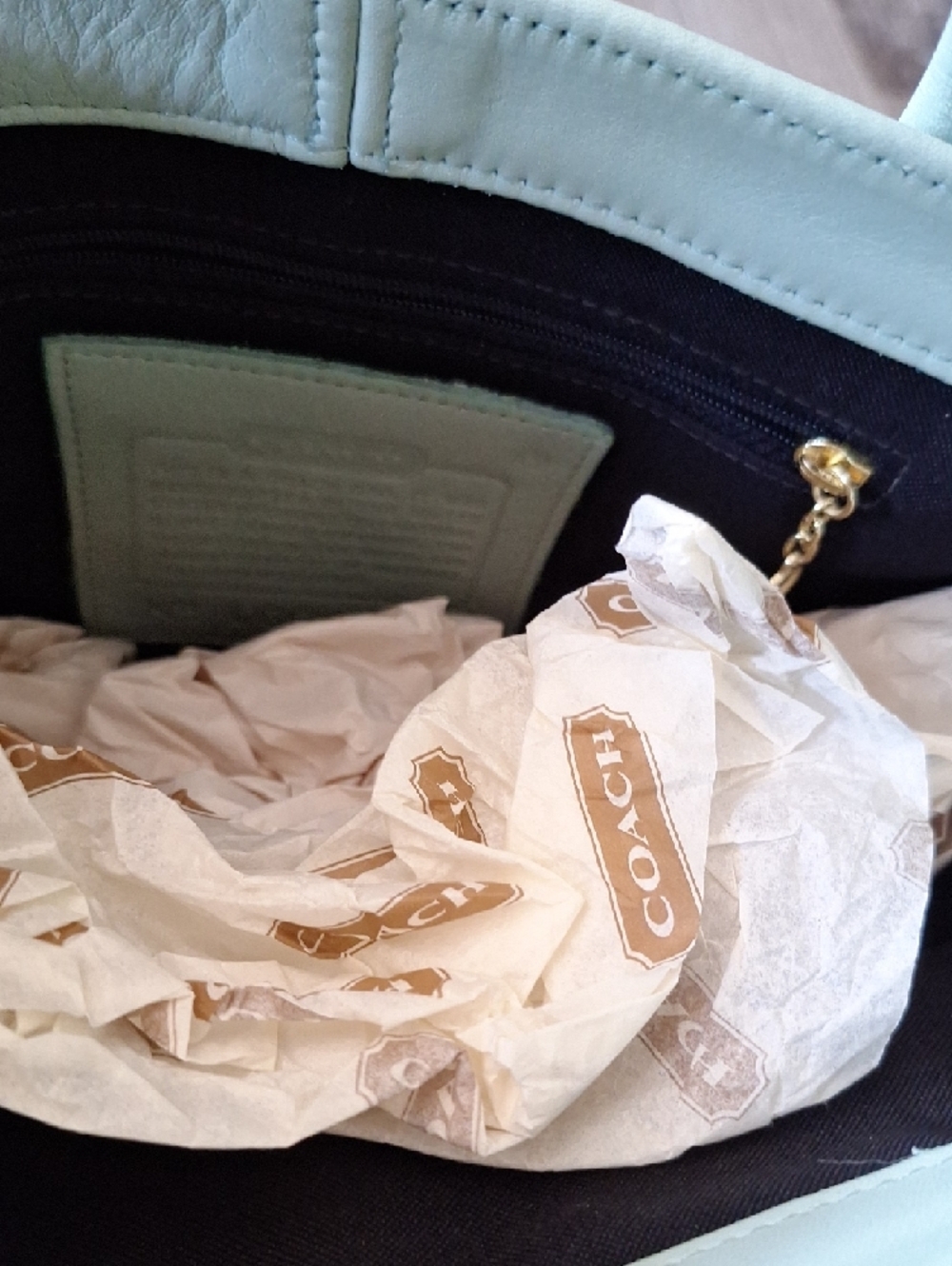 Coach Soft Leather Tote Bag in Light Mint Vintage Style 7304 & 1992 Info Booklet - Picture 5 of 9